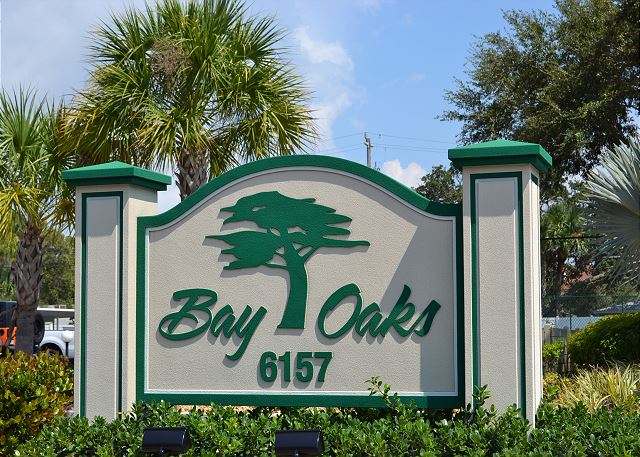 Bay Oaks